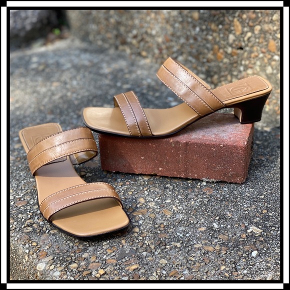 Cole Haan Shoes - Cole Haan NWOT Tan Leather Strap Block Heel Sandal